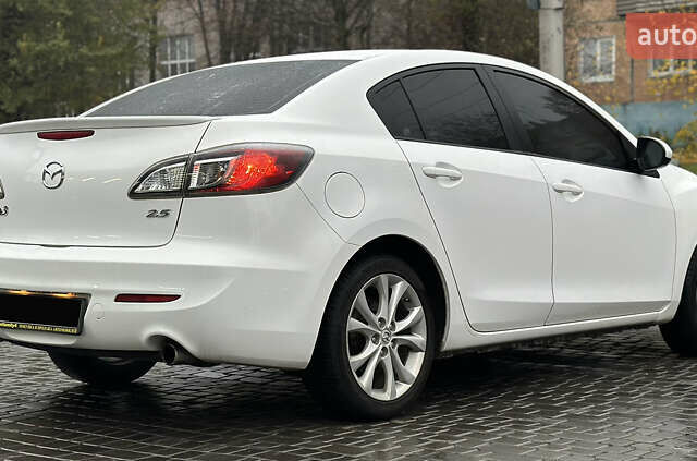 Белый Мазда 3, объемом двигателя 2.5 л и пробегом 187 тыс. км за 8500 $, фото 13 на Automoto.ua