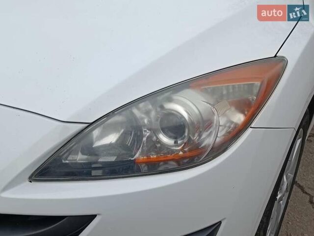 Білий Мазда 3, об'ємом двигуна 1.6 л та пробігом 130 тис. км за 7790 $, фото 5 на Automoto.ua