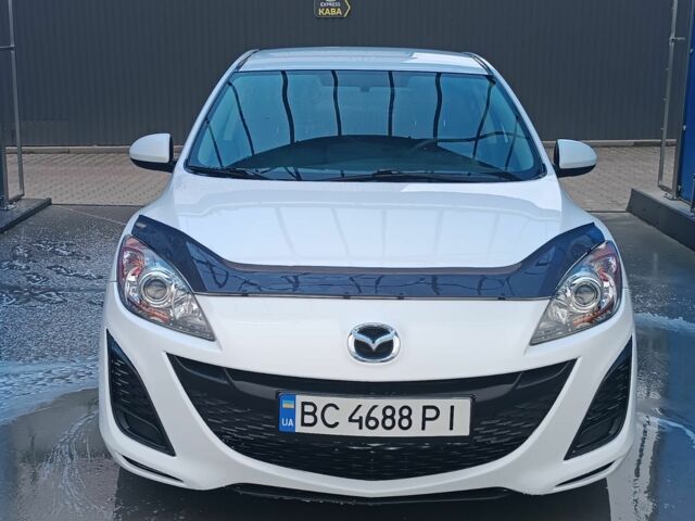 Белый Мазда 3, объемом двигателя 2 л и пробегом 137 тыс. км за 6499 $, фото 3 на Automoto.ua