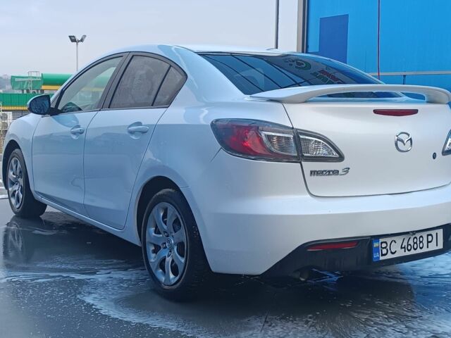 Белый Мазда 3, объемом двигателя 2 л и пробегом 137 тыс. км за 6499 $, фото 9 на Automoto.ua