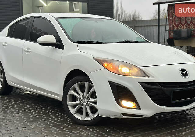 Белый Мазда 3, объемом двигателя 2.5 л и пробегом 187 тыс. км за 8500 $, фото 7 на Automoto.ua