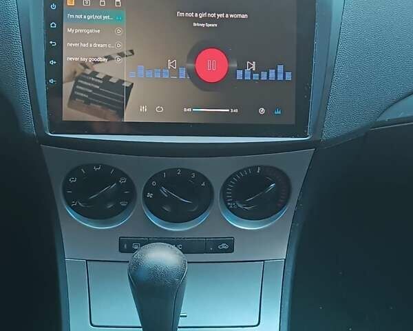 Белый Мазда 3, объемом двигателя 2 л и пробегом 137 тыс. км за 6500 $, фото 8 на Automoto.ua
