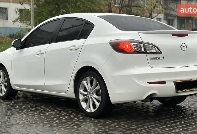 Белый Мазда 3, объемом двигателя 2.5 л и пробегом 187 тыс. км за 8500 $, фото 17 на Automoto.ua