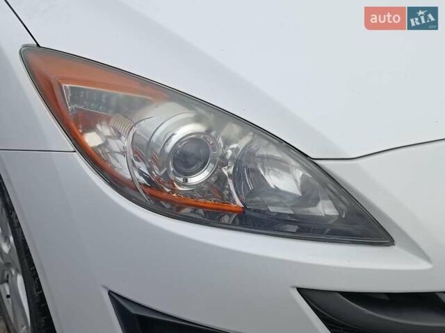 Білий Мазда 3, об'ємом двигуна 1.6 л та пробігом 130 тис. км за 7790 $, фото 6 на Automoto.ua