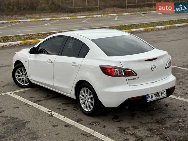 Білий Мазда 3, об'ємом двигуна 1.6 л та пробігом 170 тис. км за 9200 $, фото 9 на Automoto.ua