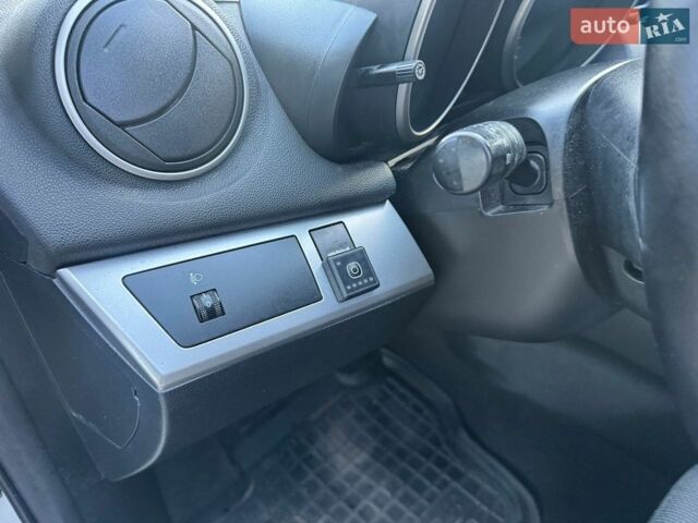 Білий Мазда 3, об'ємом двигуна 1.6 л та пробігом 191 тис. км за 7500 $, фото 20 на Automoto.ua