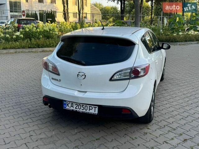 Білий Мазда 3, об'ємом двигуна 1.6 л та пробігом 191 тис. км за 7500 $, фото 10 на Automoto.ua