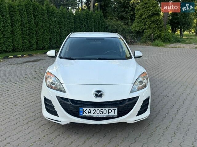 Білий Мазда 3, об'ємом двигуна 1.6 л та пробігом 191 тис. км за 7500 $, фото 1 на Automoto.ua