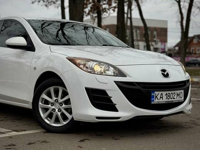 Білий Мазда 3, об'ємом двигуна 1.6 л та пробігом 170 тис. км за 9200 $, фото 13 на Automoto.ua