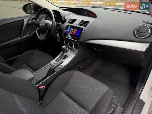 Білий Мазда 3, об'ємом двигуна 1.6 л та пробігом 170 тис. км за 9200 $, фото 20 на Automoto.ua