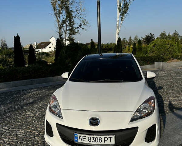 Белый Мазда 3, объемом двигателя 2 л и пробегом 247 тыс. км за 8500 $, фото 6 на Automoto.ua