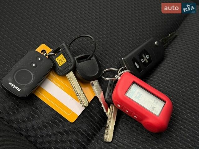 Білий Мазда 3, об'ємом двигуна 1.6 л та пробігом 40 тис. км за 9200 $, фото 57 на Automoto.ua