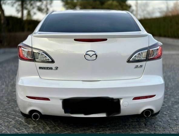 Белый Мазда 3, объемом двигателя 2.5 л и пробегом 280 тыс. км за 7000 $, фото 2 на Automoto.ua