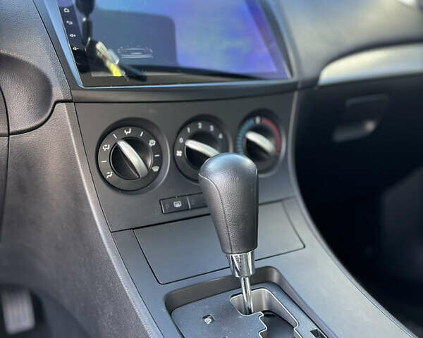 Белый Мазда 3, объемом двигателя 2 л и пробегом 155 тыс. км за 8500 $, фото 8 на Automoto.ua