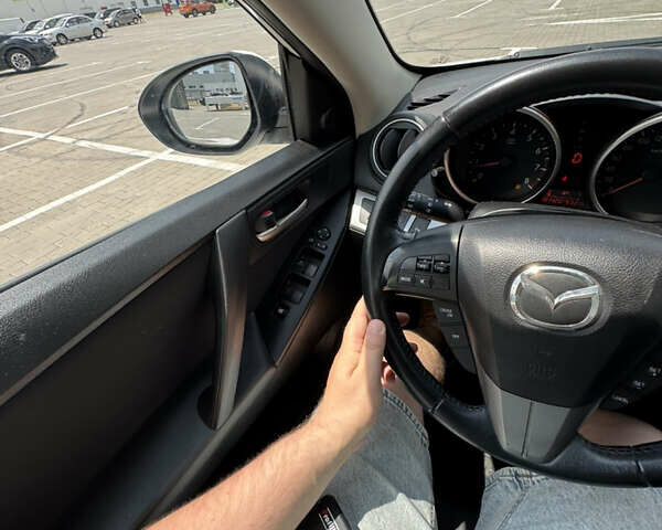 Белый Мазда 3, объемом двигателя 1.6 л и пробегом 180 тыс. км за 9350 $, фото 82 на Automoto.ua