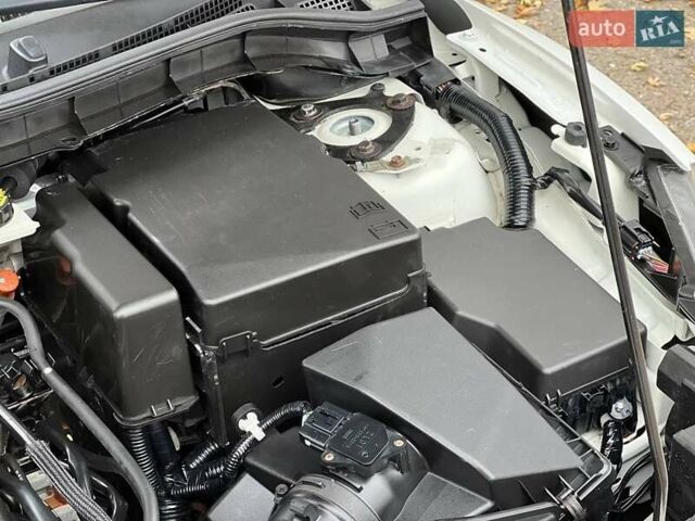 Белый Мазда 3, объемом двигателя 2 л и пробегом 200 тыс. км за 7900 $, фото 23 на Automoto.ua