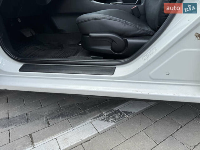 Белый Мазда 3, объемом двигателя 1.6 л и пробегом 180 тыс. км за 9350 $, фото 48 на Automoto.ua