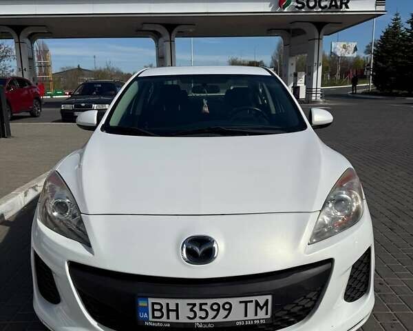 Білий Мазда 3, об'ємом двигуна 2 л та пробігом 190 тис. км за 7500 $, фото 1 на Automoto.ua