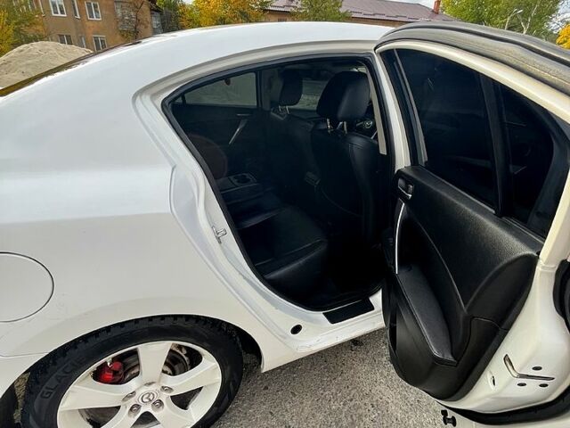 Белый Мазда 3, объемом двигателя 2 л и пробегом 200 тыс. км за 7500 $, фото 9 на Automoto.ua