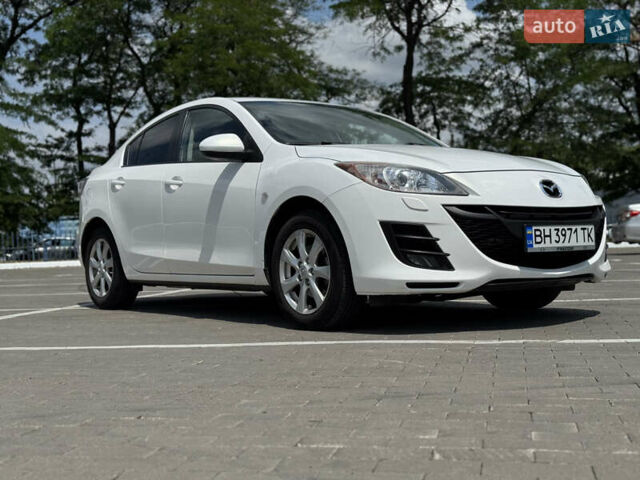 Белый Мазда 3, объемом двигателя 1.6 л и пробегом 180 тыс. км за 9350 $, фото 10 на Automoto.ua