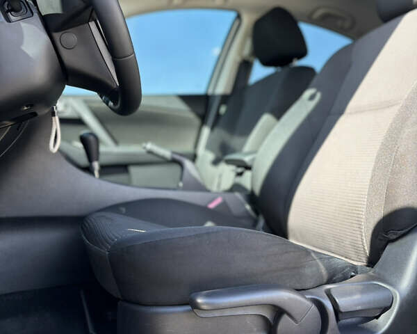 Белый Мазда 3, объемом двигателя 2 л и пробегом 155 тыс. км за 8500 $, фото 9 на Automoto.ua