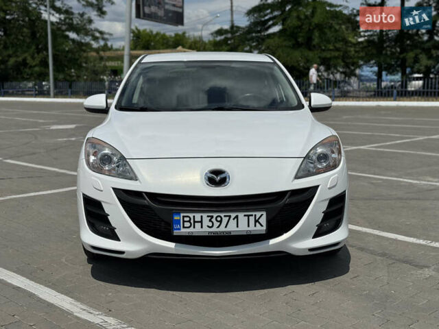 Белый Мазда 3, объемом двигателя 1.6 л и пробегом 180 тыс. км за 9350 $, фото 8 на Automoto.ua