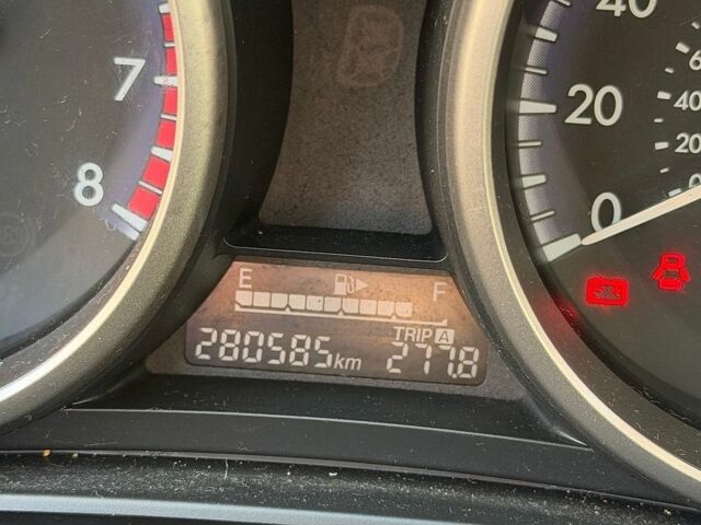 Белый Мазда 3, объемом двигателя 2 л и пробегом 280 тыс. км за 6700 $, фото 1 на Automoto.ua