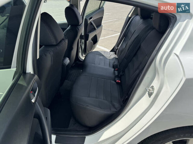 Белый Мазда 3, объемом двигателя 1.6 л и пробегом 180 тыс. км за 9350 $, фото 36 на Automoto.ua