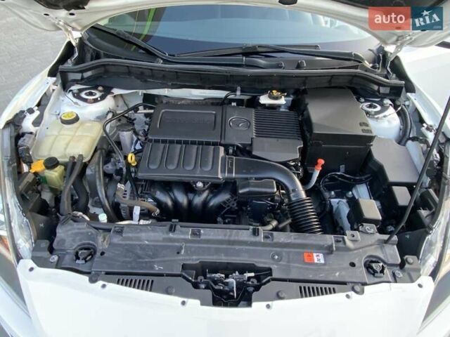 Белый Мазда 3, объемом двигателя 1.6 л и пробегом 140 тыс. км за 9700 $, фото 38 на Automoto.ua