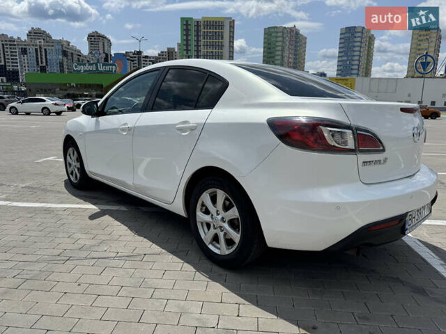 Белый Мазда 3, объемом двигателя 1.6 л и пробегом 180 тыс. км за 9350 $, фото 17 на Automoto.ua