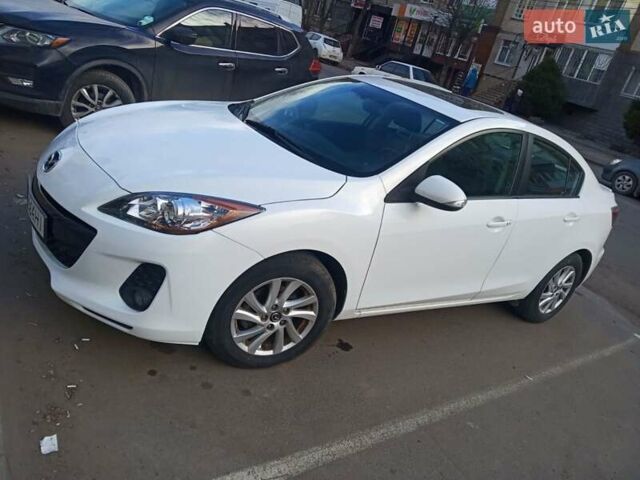 Белый Мазда 3, объемом двигателя 2 л и пробегом 252 тыс. км за 8300 $, фото 3 на Automoto.ua