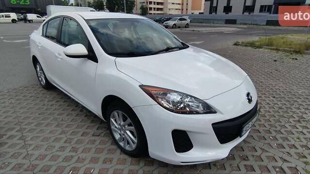 Белый Мазда 3, объемом двигателя 2 л и пробегом 200 тыс. км за 7500 $, фото 2 на Automoto.ua