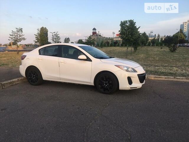 Білий Мазда 3, об'ємом двигуна 2 л та пробігом 104 тис. км за 8700 $, фото 1 на Automoto.ua