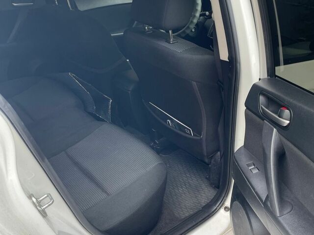 Белый Мазда 3, объемом двигателя 2 л и пробегом 190 тыс. км за 6450 $, фото 10 на Automoto.ua