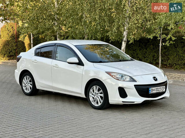 Белый Мазда 3, объемом двигателя 2 л и пробегом 165 тыс. км за 8000 $, фото 36 на Automoto.ua