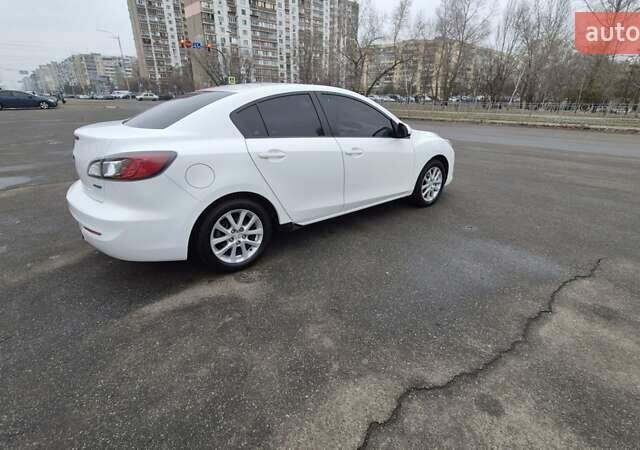 Білий Мазда 3, об'ємом двигуна 2 л та пробігом 231 тис. км за 8200 $, фото 1 на Automoto.ua