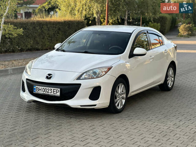 Белый Мазда 3, объемом двигателя 2 л и пробегом 165 тыс. км за 8000 $, фото 6 на Automoto.ua