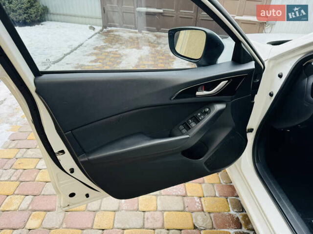 Белый Мазда 3, объемом двигателя 2 л и пробегом 157 тыс. км за 7950 $, фото 11 на Automoto.ua