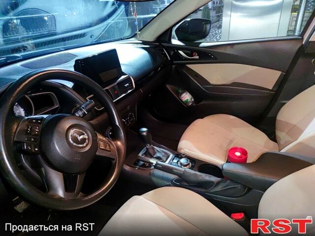 Белый Мазда 3, объемом двигателя 2 л и пробегом 193 тыс. км за 9900 $, фото 5 на Automoto.ua