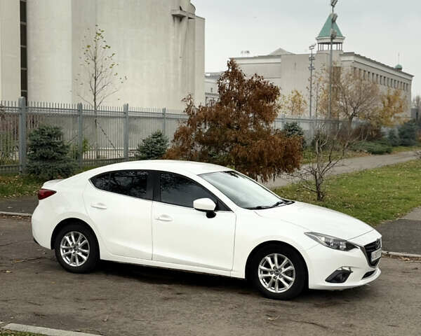 Белый Мазда 3, объемом двигателя 2 л и пробегом 183 тыс. км за 9500 $, фото 16 на Automoto.ua
