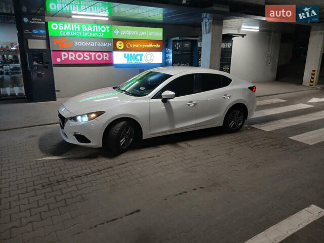 Белый Мазда 3, объемом двигателя 2 л и пробегом 123 тыс. км за 8900 $, фото 3 на Automoto.ua