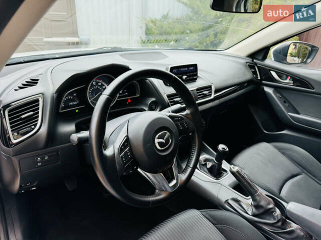 Белый Мазда 3, объемом двигателя 2 л и пробегом 157 тыс. км за 7950 $, фото 12 на Automoto.ua