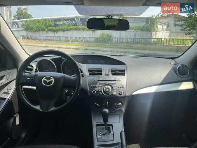 Белый Мазда 3, объемом двигателя 2 л и пробегом 170 тыс. км за 8400 $, фото 33 на Automoto.ua