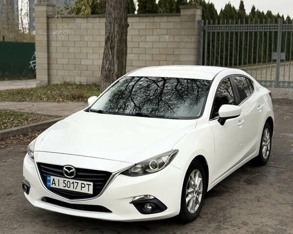 Белый Мазда 3, объемом двигателя 2 л и пробегом 183 тыс. км за 9500 $, фото 2 на Automoto.ua
