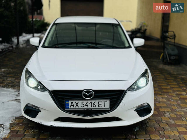 Белый Мазда 3, объемом двигателя 2 л и пробегом 157 тыс. км за 7950 $, фото 3 на Automoto.ua