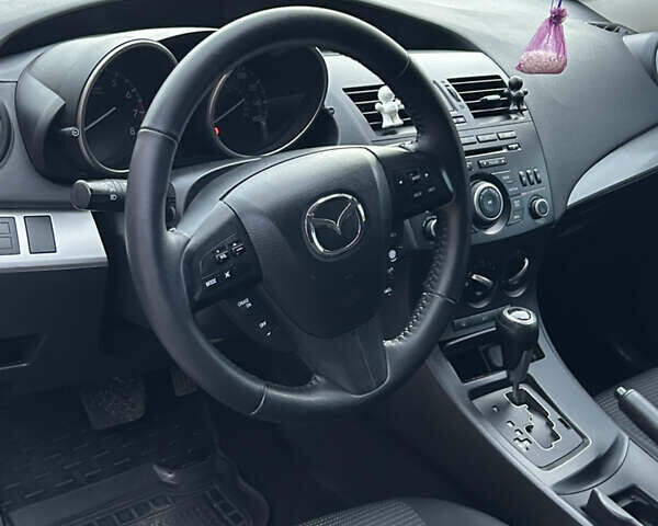 Мазда 3 2013 у Прилуках на Automoto.ua Білий Мазда 3, об'ємом двигуна 2 л та пробігом 215 тис. км за 7650 $, фото 11 на Automoto.ua