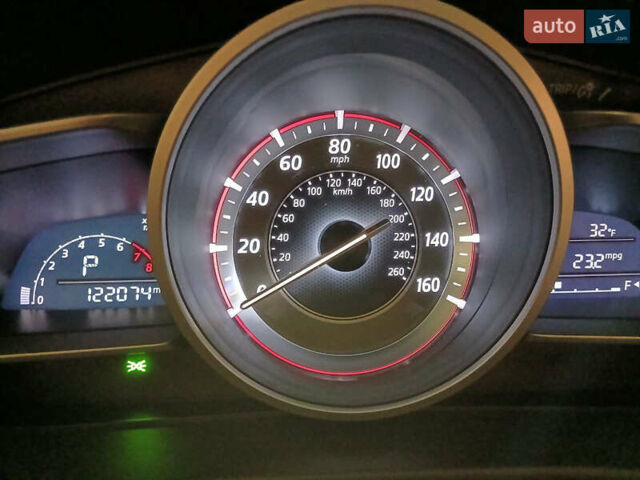 Белый Мазда 3, объемом двигателя 2 л и пробегом 123 тыс. км за 8900 $, фото 11 на Automoto.ua