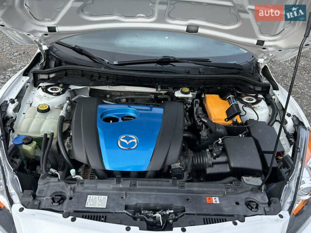Мазда 3 2013 у Прилуках на Automoto.ua Білий Мазда 3, об'ємом двигуна 2 л та пробігом 215 тис. км за 7650 $, фото 15 на Automoto.ua
