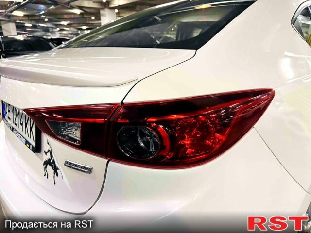 Білий Мазда 3, об'ємом двигуна 2 л та пробігом 184 тис. км за 8750 $, фото 5 на Automoto.ua