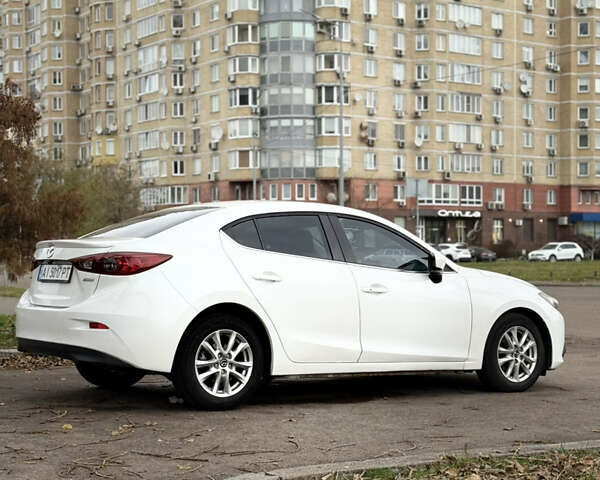 Белый Мазда 3, объемом двигателя 2 л и пробегом 183 тыс. км за 9500 $, фото 14 на Automoto.ua